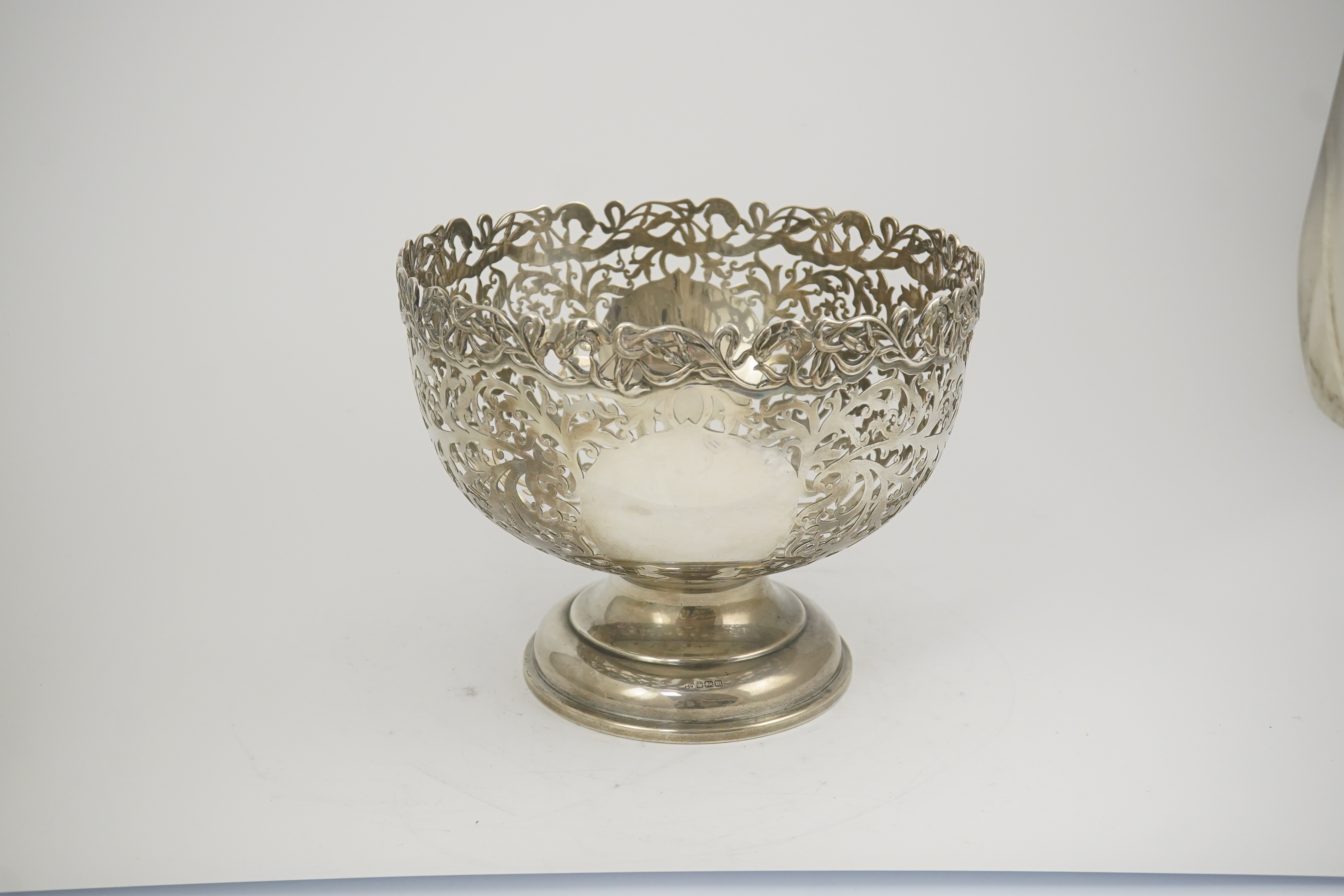 A large Edwardian pierced silver circular bowl, by James Deakin & Sons Ltd